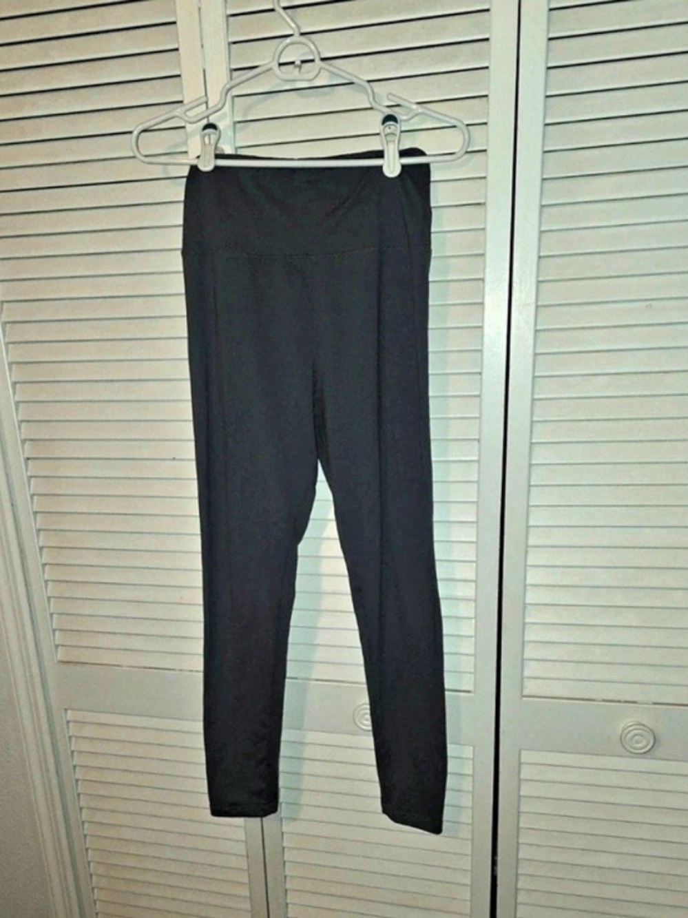 2 Pair One Black, One Gray Leggings Size Small-Medium Like New